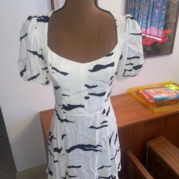 Reformation Clancie Dress (Good condition) warn once. - Picture 2 of 4